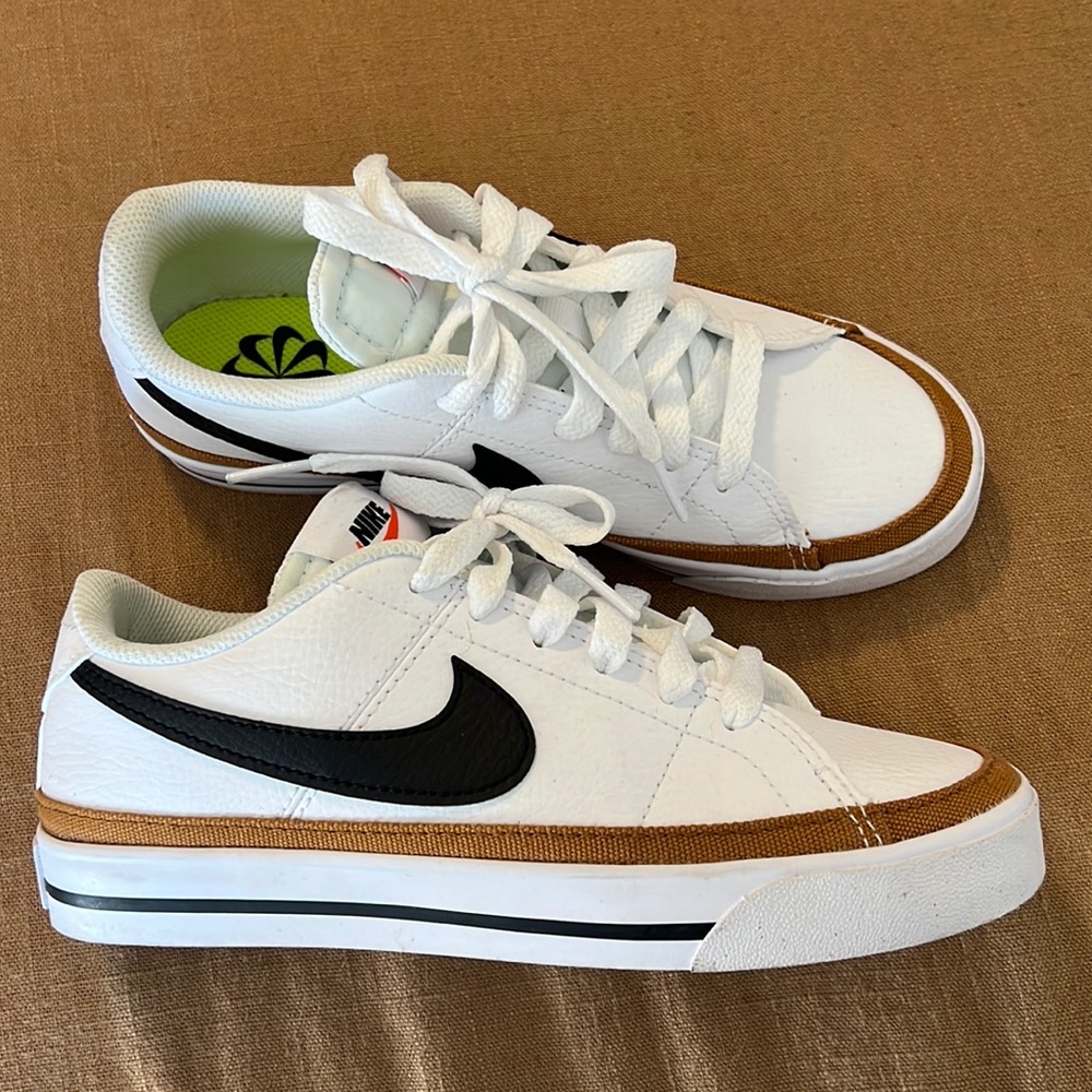 Nike Court Legacy Sneakers